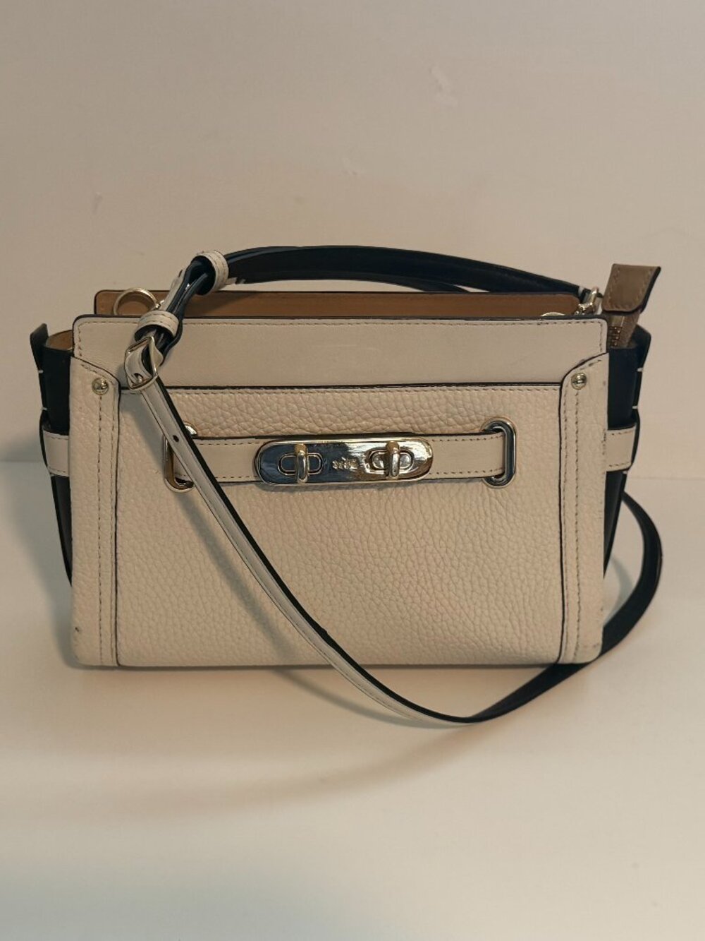 Coach Swagger Wristlet & Crossbody Color Block Bag Like New